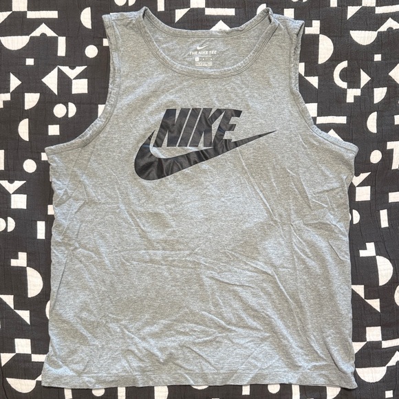Nike Heather Gray Tank Top with Black Logo - Picture 1 of 2